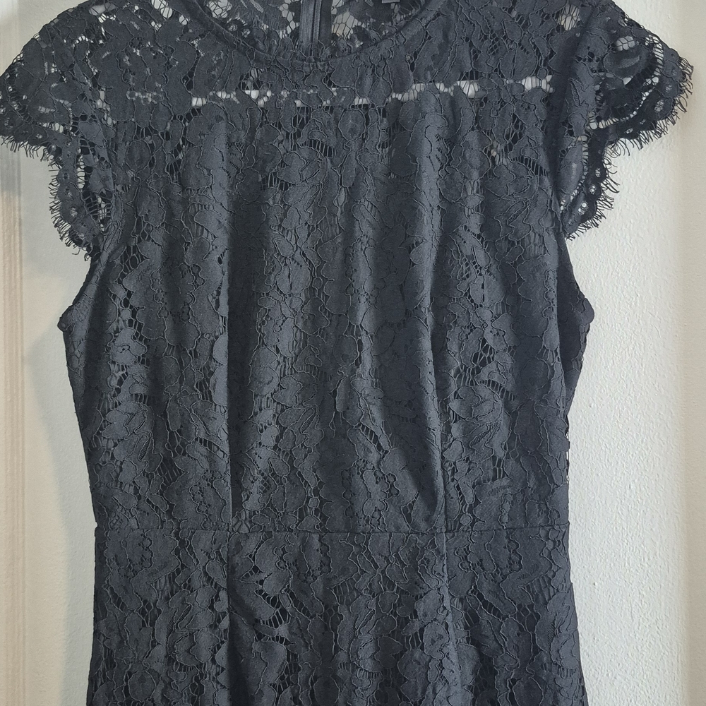 Elegant Black Lace Pencil Dress W/ Short Sleeves